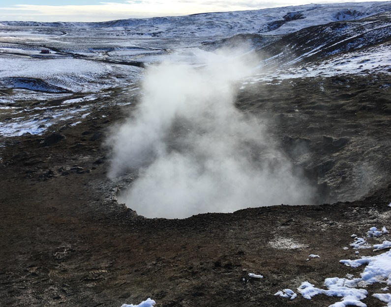 Reykjadalur gurgling hot pool