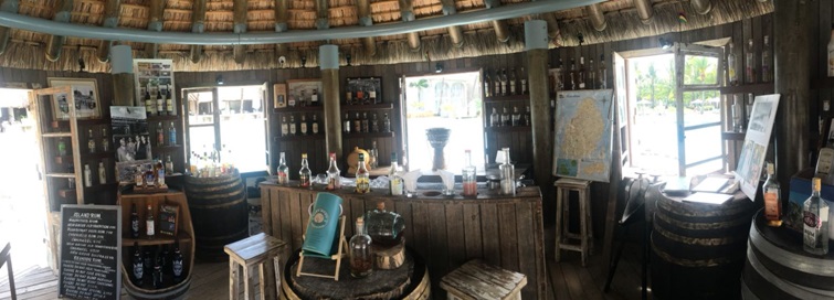 Mari Kontan rum bar by day